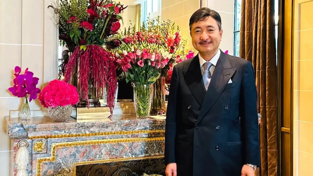 Phỏng vấn chủ tịch Daishichi tại khách sạn danh tiếng ở Pháp